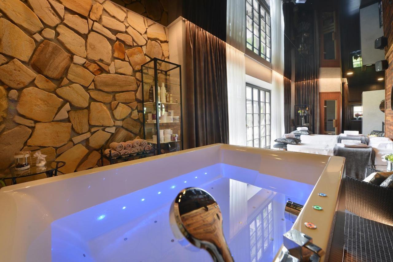Rezidence Pihel Hotell Nový Bor Exteriör bild