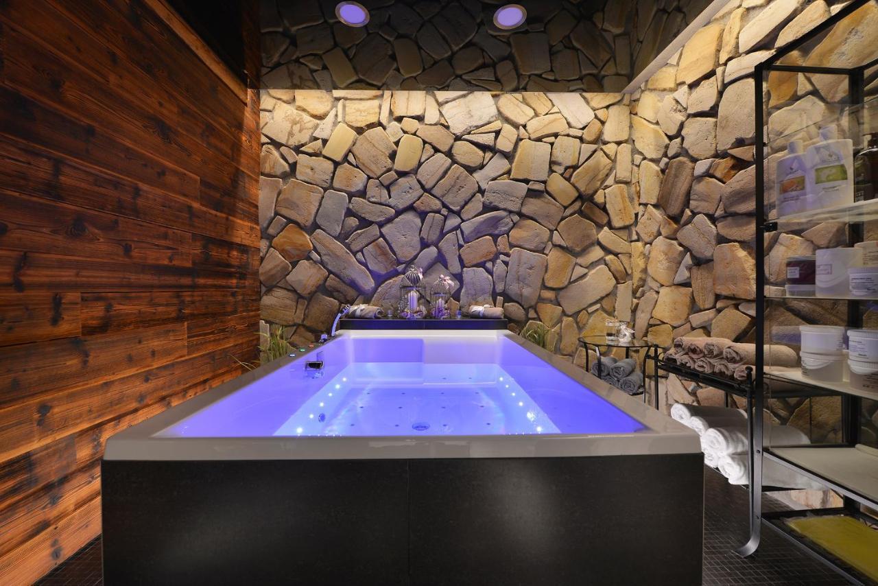 Rezidence Pihel Hotell Nový Bor Exteriör bild