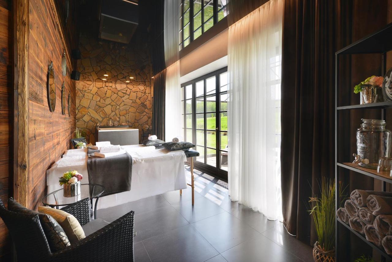 Rezidence Pihel Hotell Nový Bor Exteriör bild