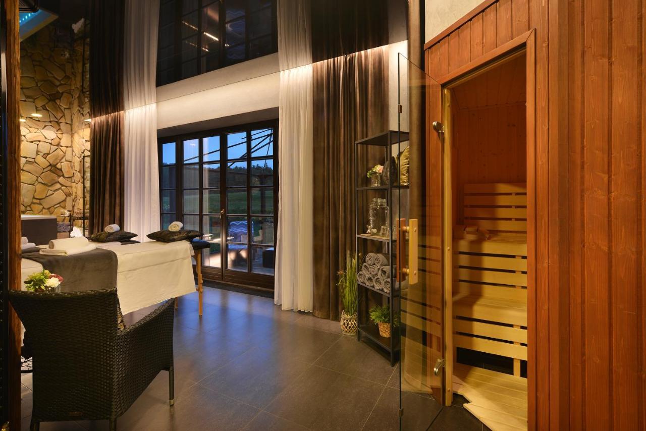 Rezidence Pihel Hotell Nový Bor Exteriör bild