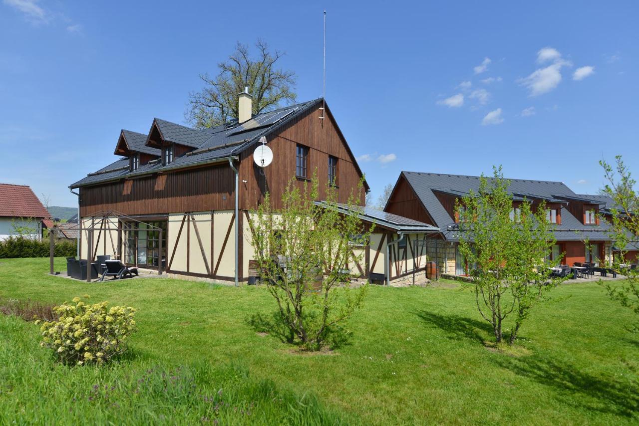 Rezidence Pihel Hotell Nový Bor Exteriör bild